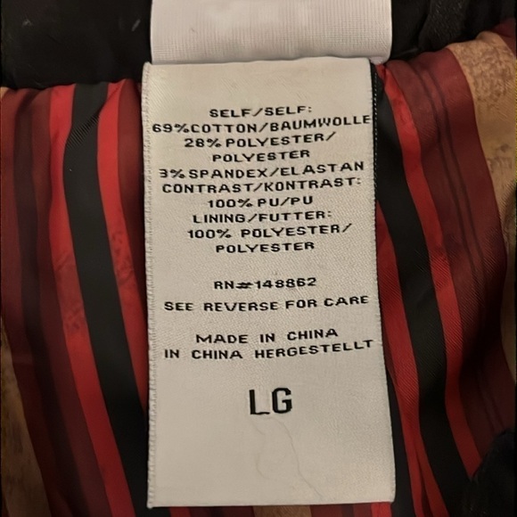 Disney Alice Through The Looking Glass Red Queen Trench Coat Hot Topic Size LG - Picture 16 of 16